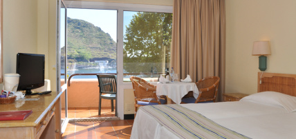 Hôtel Top Clubs Energie Dom Pedro Madeira Ocean Beach 4*, Séjour Portugal, Madère, Île de Madère par Ôvoyages Hôtel Top Clubs Energie Dom Pedro Madeira Ocean Beach 4*, Séjour Portugal, Madère, Île de Madère par Ôvoyages