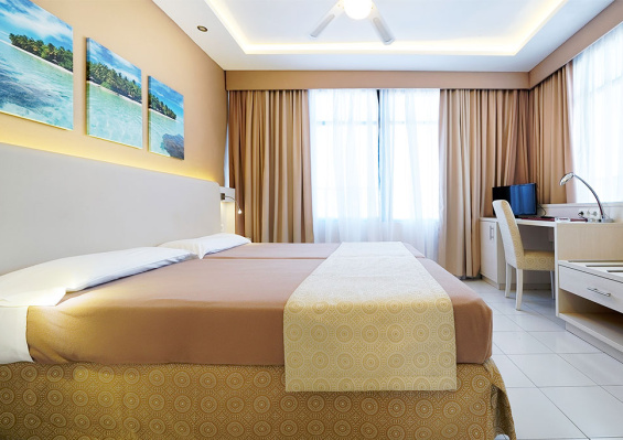 Hôtel Bull Eugenia Victoria & Spa 3* Hôtel Bull Eugenia Victoria & Spa 3*