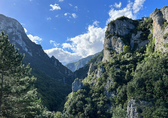 Autotour Corfou, Ioannina, Delphes & Les Météores Autotour Corfou, Ioannina, Delphes & Les Météores