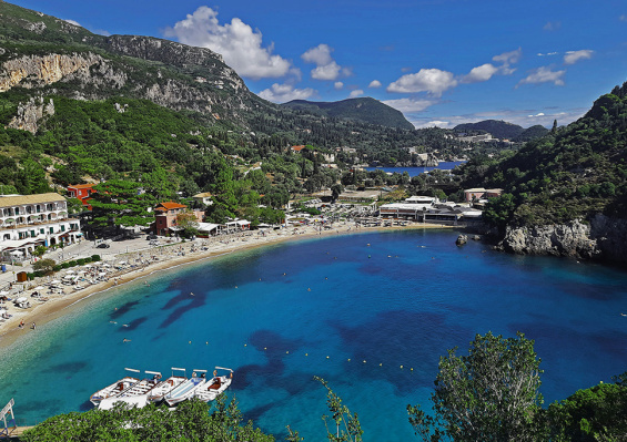 Autotour Corfou, Ioannina, Delphes & Les Météores Autotour Corfou, Ioannina, Delphes & Les Météores