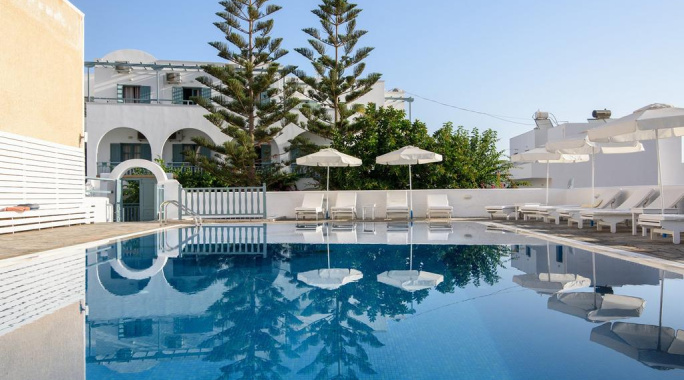 Boutique Hôtel Iris 3*, Séjour Grèce & ses îles, Cyclades, Santorin par Ôvoyages Boutique Hôtel Iris 3*, Séjour Grèce & ses îles, Cyclades, Santorin par Ôvoyages