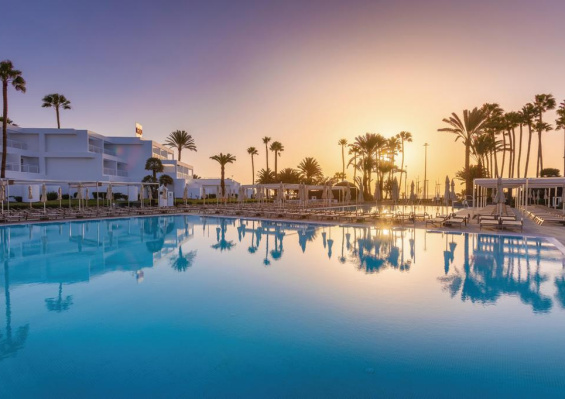 Hôtel Riu Paraiso Lanzarote Resort 4* Hôtel Riu Paraiso Lanzarote Resort 4*