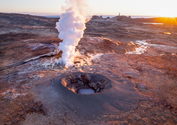 Autotour Sources Chaudes & Route Arctique 3* Autotour Sources Chaudes & Route Arctique 3*