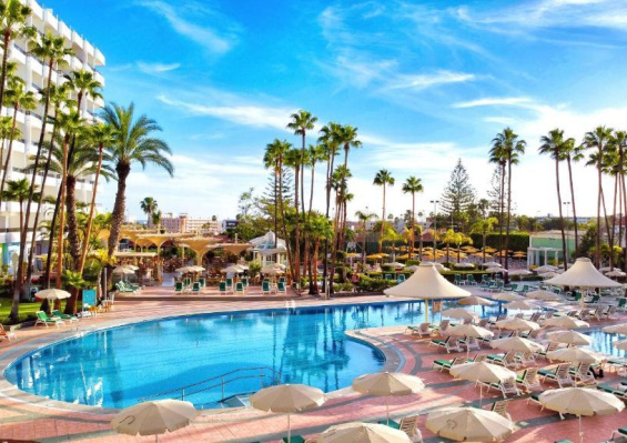 Hôtel Bull Eugenia Victoria & Spa 3* Hôtel Bull Eugenia Victoria & Spa 3*