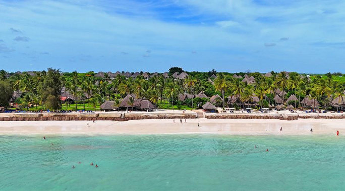 Ôclub Select BlueBay Beach Resort & Spa 5* + Safari 2 nuits en avion, Combiné Tanzanie, Zanzibar par Ôvoyages Ôclub Select BlueBay Beach Resort & Spa 5* + Safari 2 nuits en avion, Combiné Tanzanie, Zanzibar par Ôvoyages